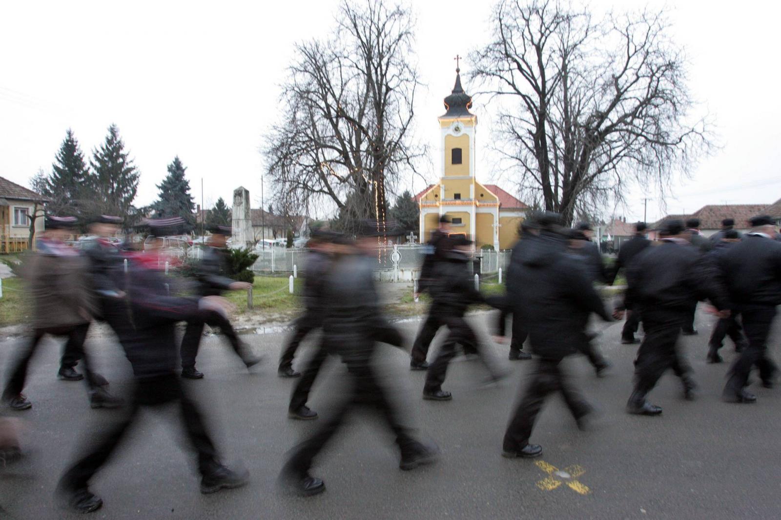 Korábban a Magyar Gárda vonult demonstratív jelleggel