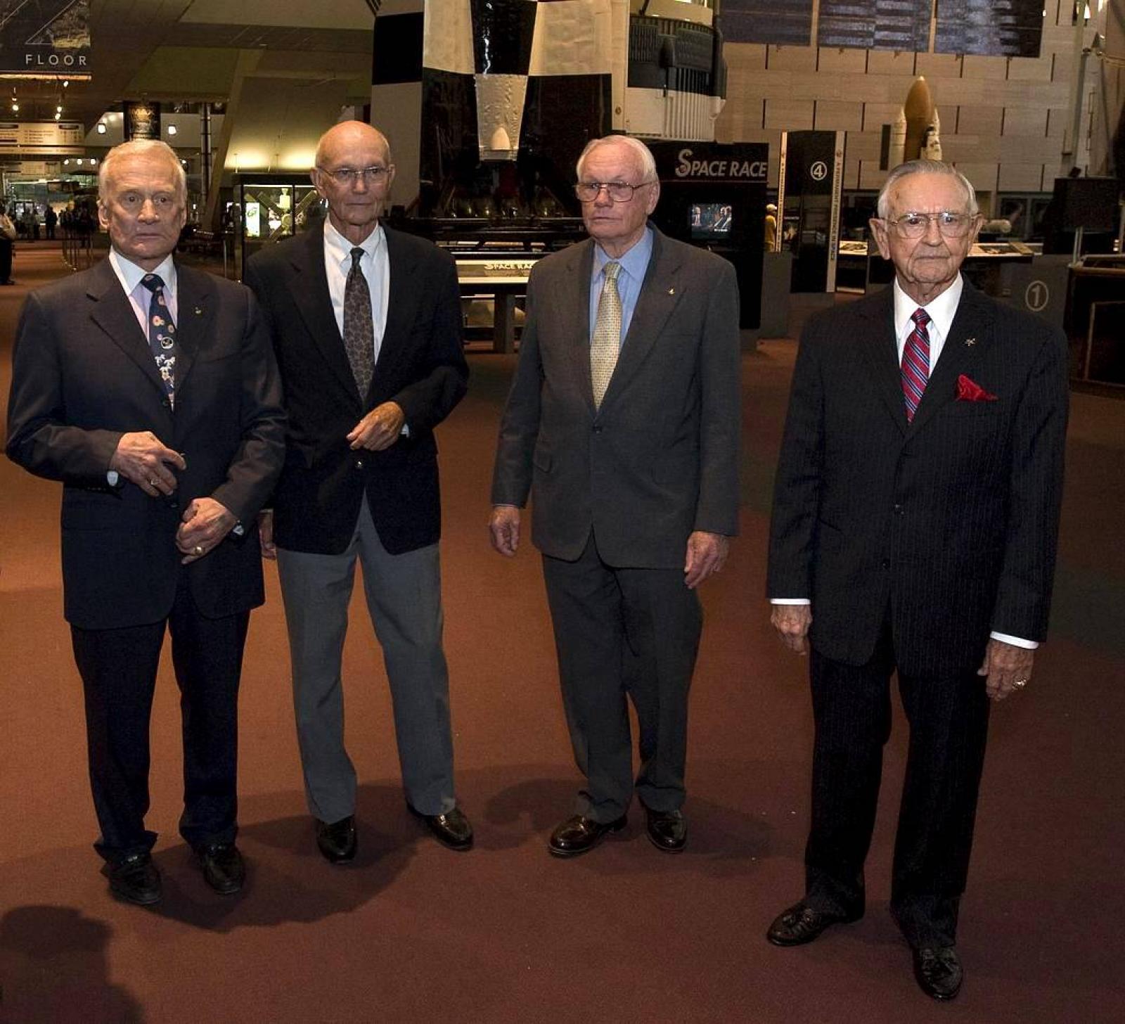 Buzz Aldrin, Michael Collins, Neil Armstrong, az apollo-11 legénysége és Chris Kraft