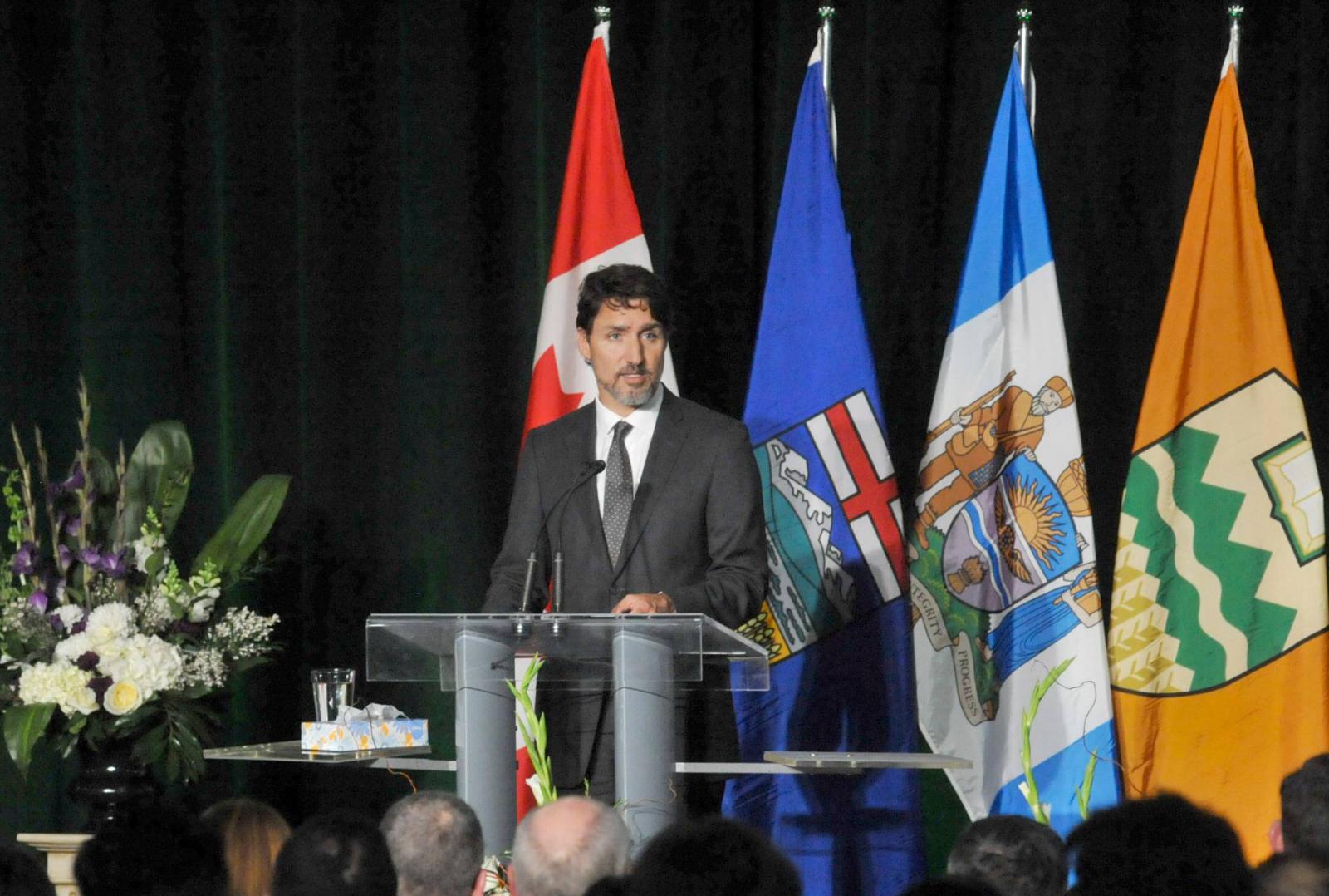 Canada: Justin Trudeau attends a vigil in Edmonton (West) in memory of the victims of the plane crash in Iran