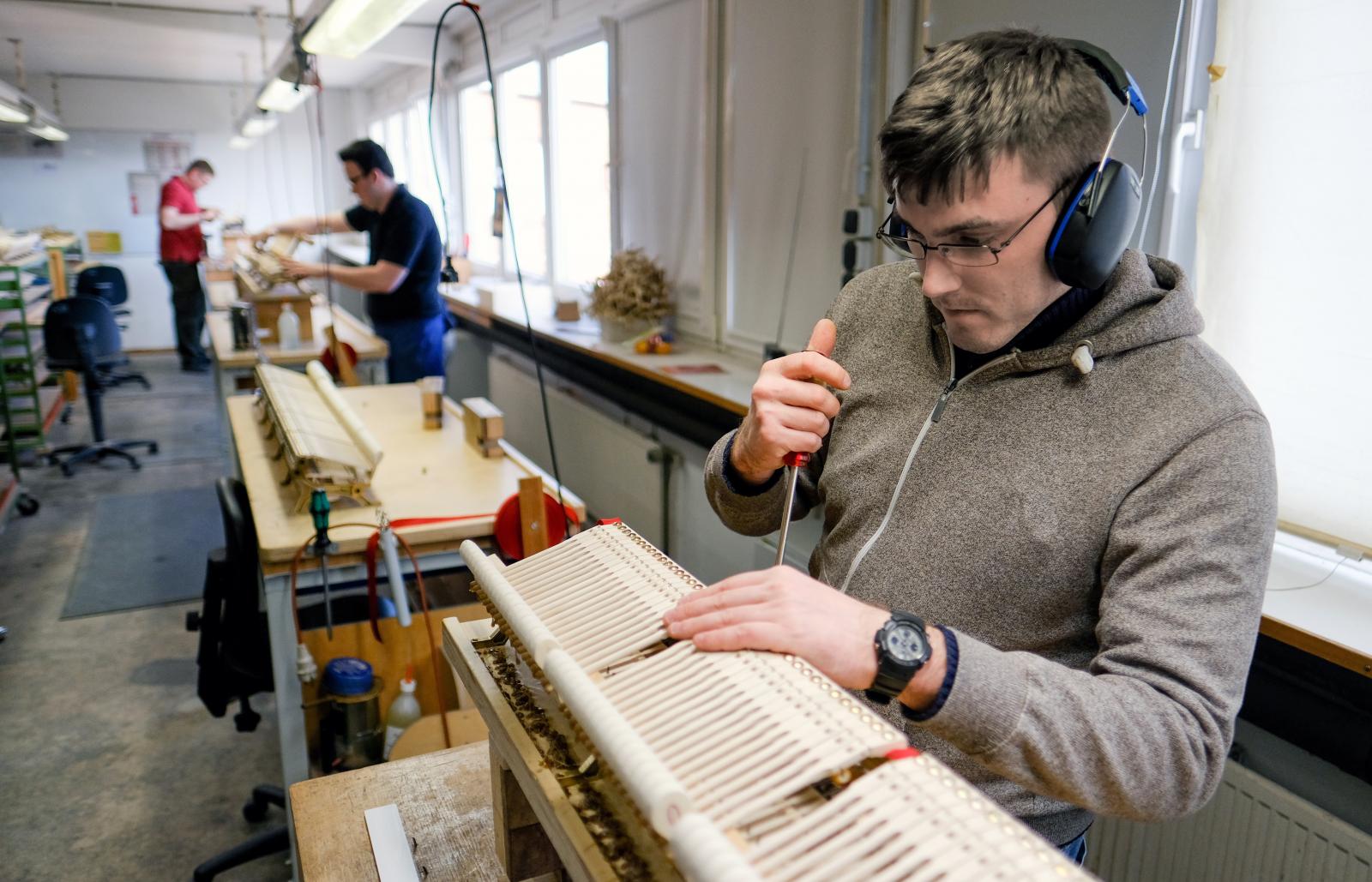 A Steinway & Sons hamburgi manufaktúrája