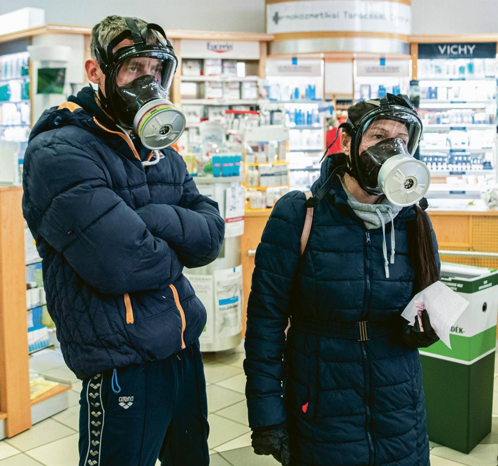 Mostantól emberek nagyobb csoportjai fertőződhetnek meg – hangzott el az operatív törzs tegnapi tájékoztatóján