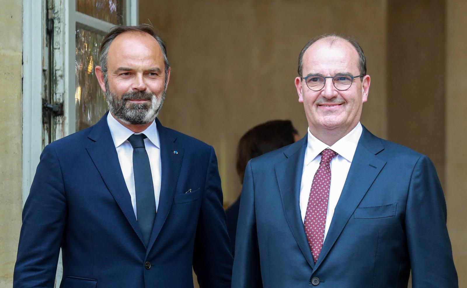 Edouard Philippe leköszönő és Jean Castex, frissen kinevezett miniszterelnök