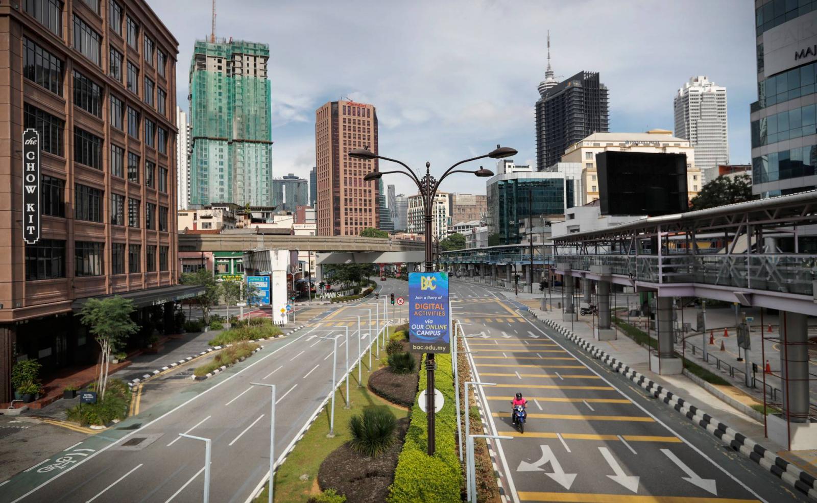 Kuala Lumpur belvárosa forgalom nélkül