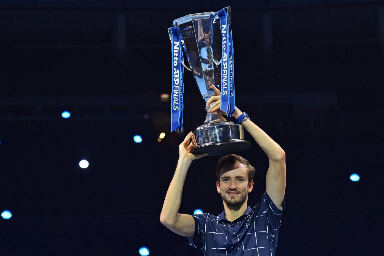 Daniil Medvegyev, miután nyerte meg a férfi teniszezők londoni ATP-világbajnokságát