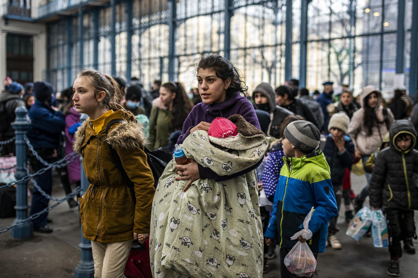 2022. február 28.
menekültek érkeznek Ukrajnából a Nyugati pályaudvarra.