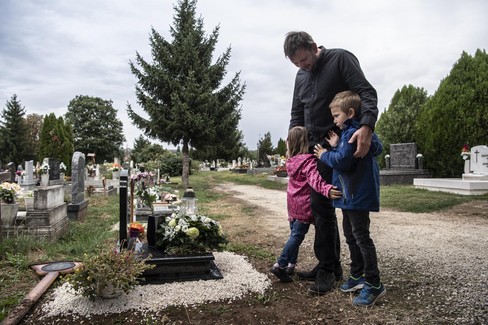 Erdős Dénes, Zagyi Tibor és Béres Márton a Népszava munkatársai.