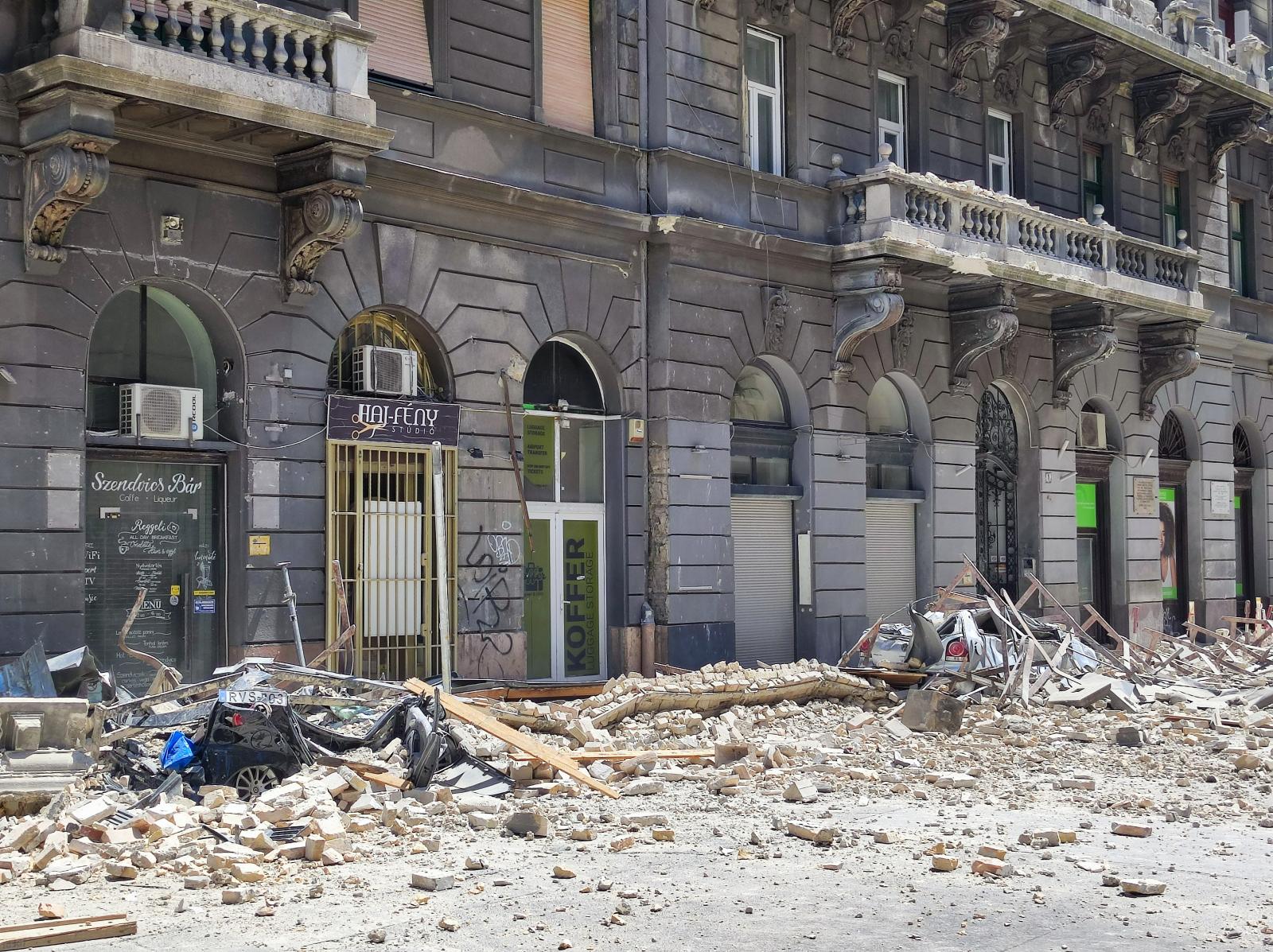 Jókai utcai házomlás: Négy ember ellen emelt vádat az ügyészség