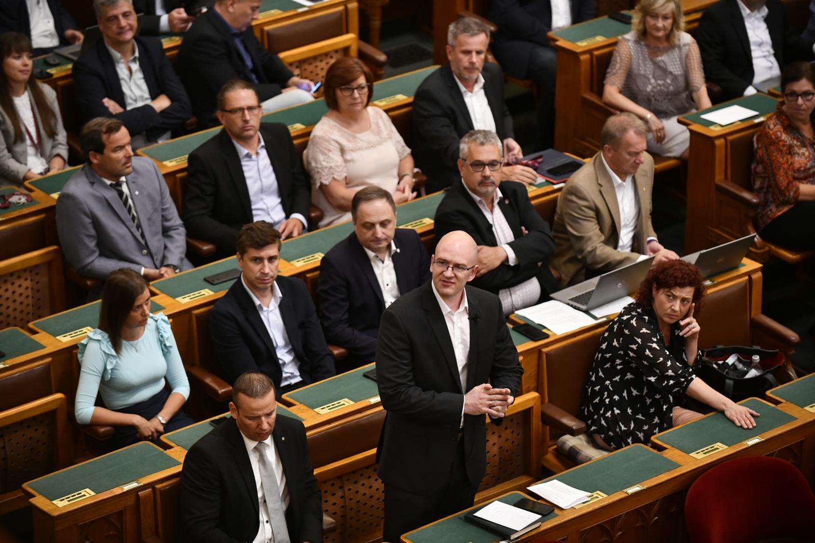 A jobbikos Z. Kárpát Dániel is visszalépett a parlamenti választástól