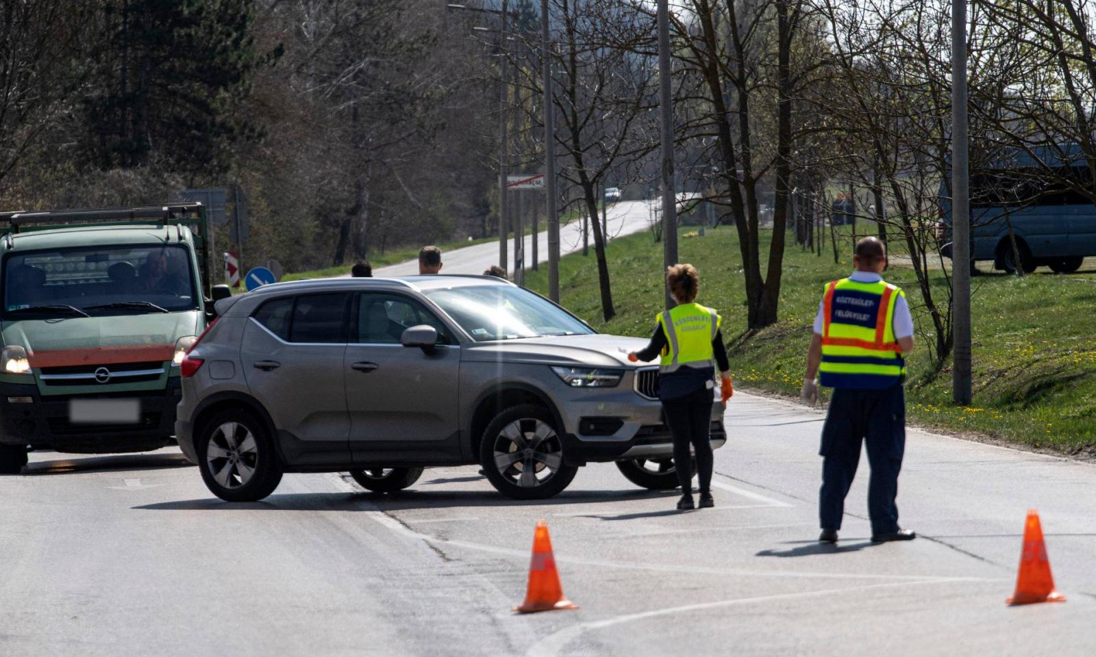 Illusztráció. Közterület-felügyelő és polgárőrök Nagykovácsiban