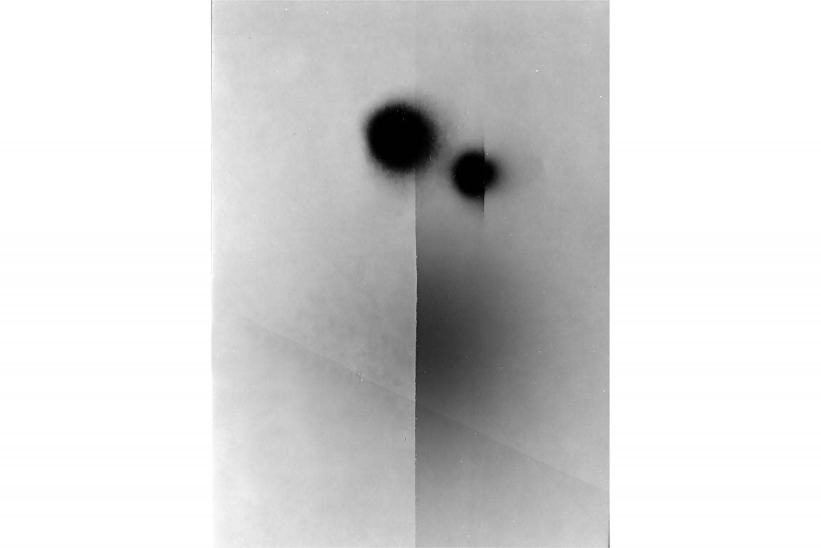 Kóanok IV. Groteszk (luminogram)