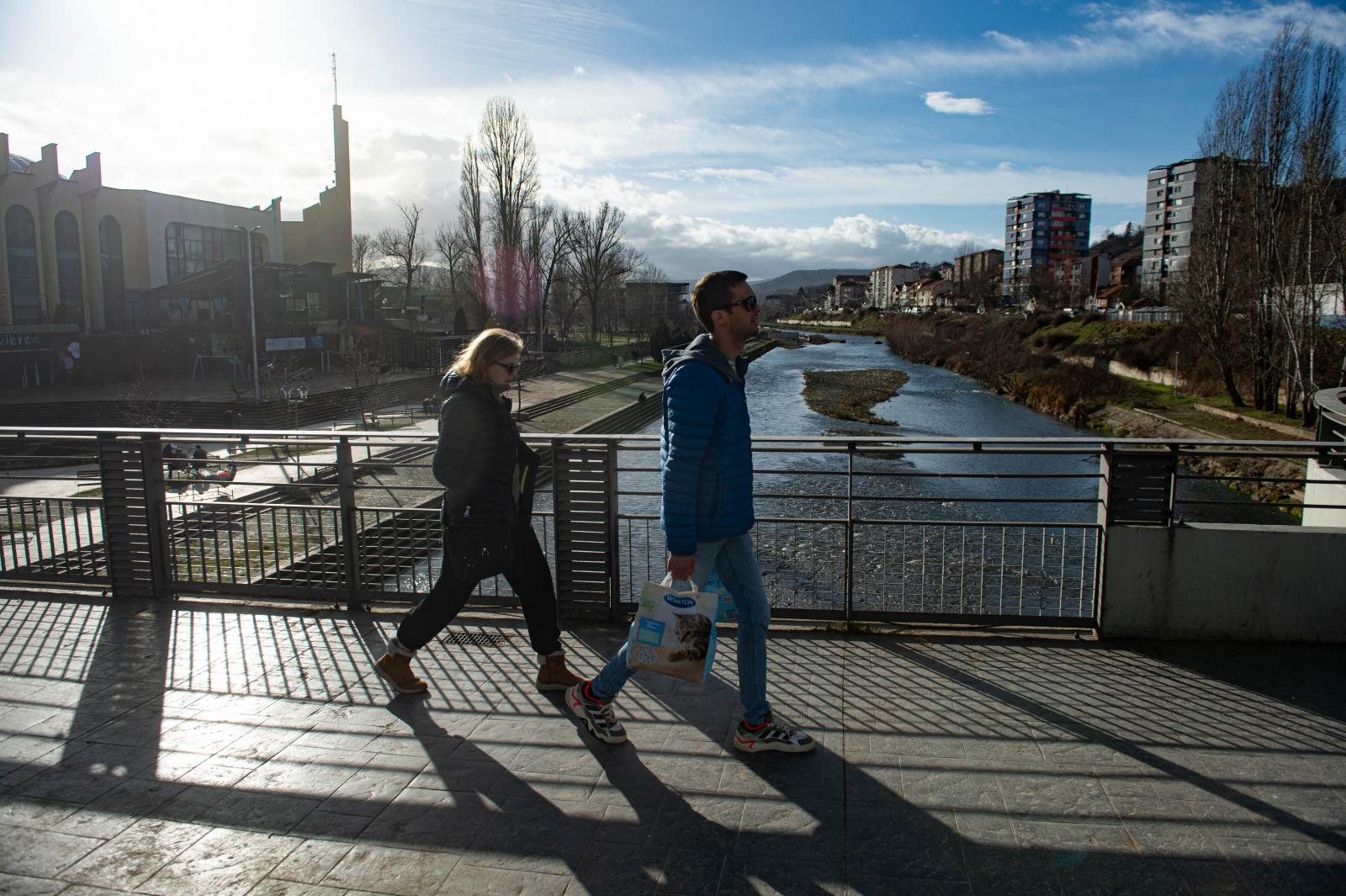 Mitrovica: Új Híd, amely inkább elválaszt, mint összeköt