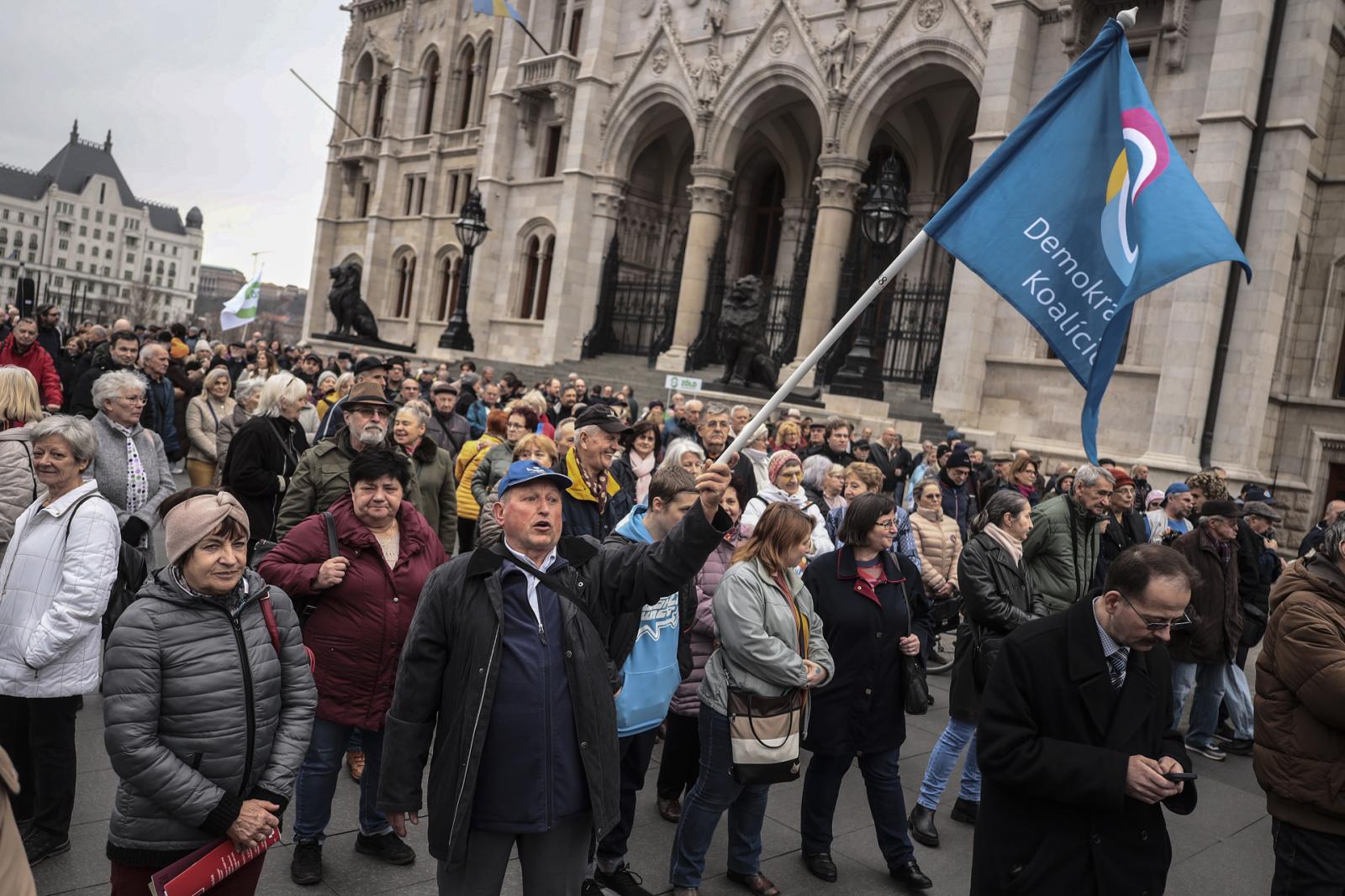 Az ellenzék nem tudott utcára vinni tömegeket 