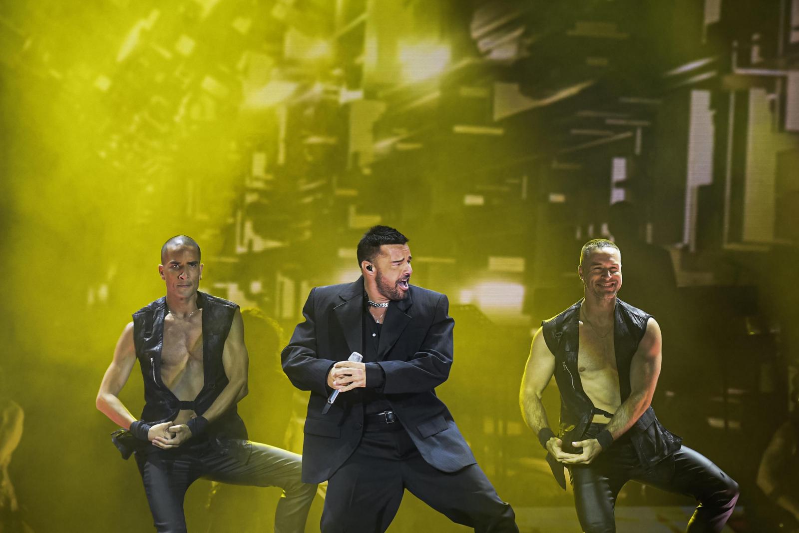 Mészáros Lőrinc után a nép egyszerű gyermekei előtt is fellép Ricky Martin Budapesten