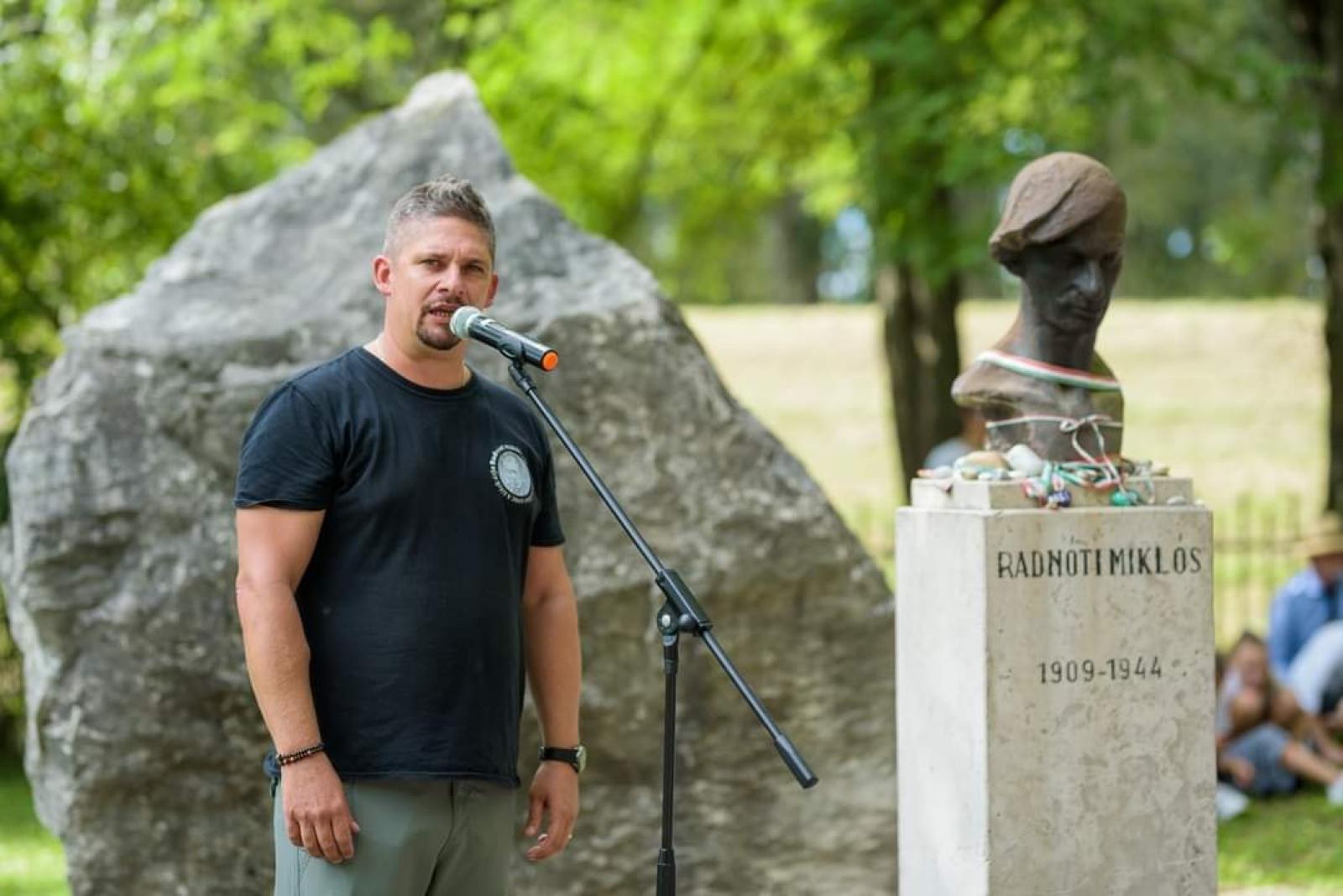 „Most a lélek útja a lényeges, a családom a lényeges, és az, hogy Radnóti mindenkihez eljusson”