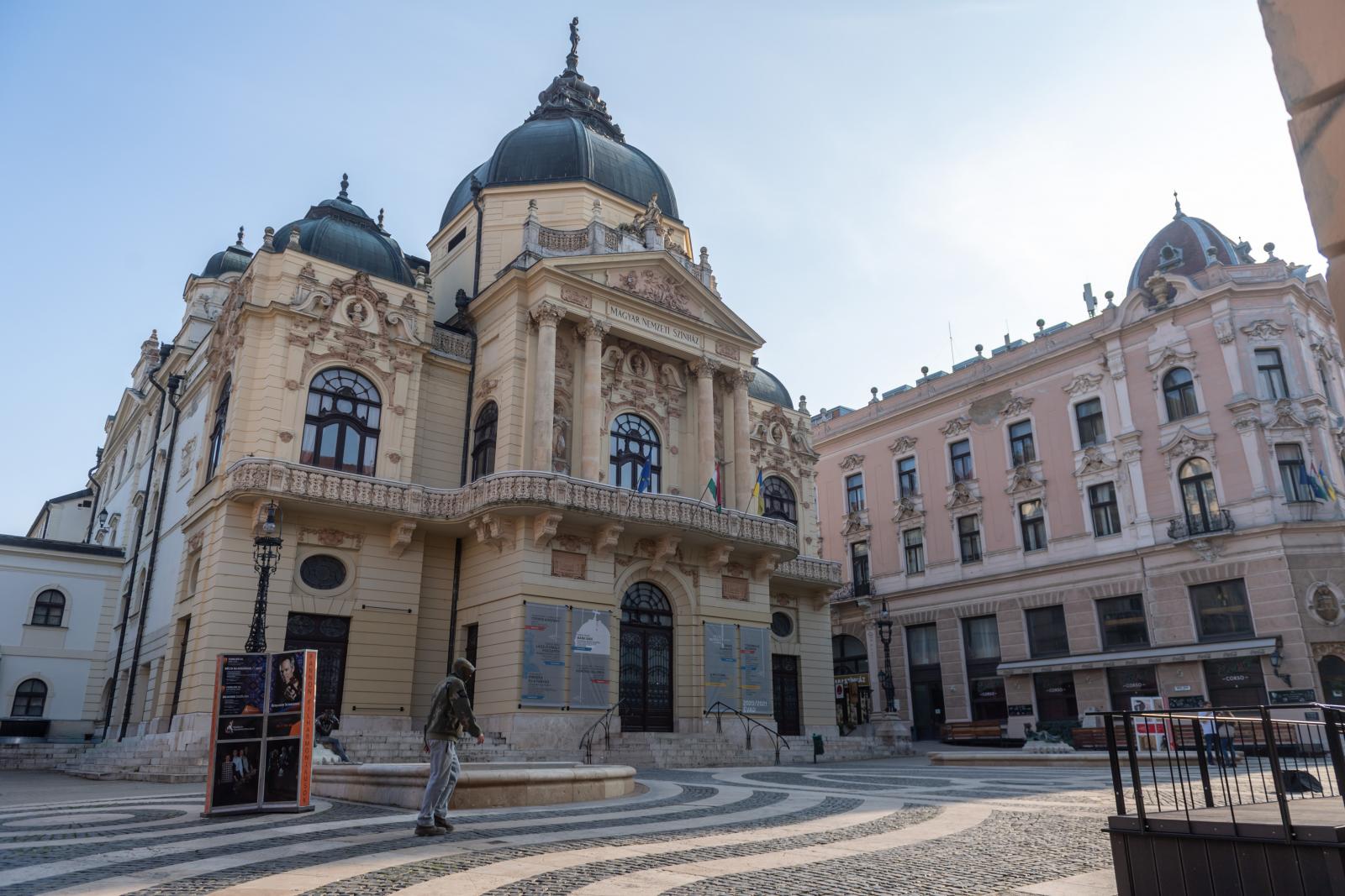 A Pécsi Nemzeti Színházzal kapcsolatos konszenzusban bízik az önkormányzat