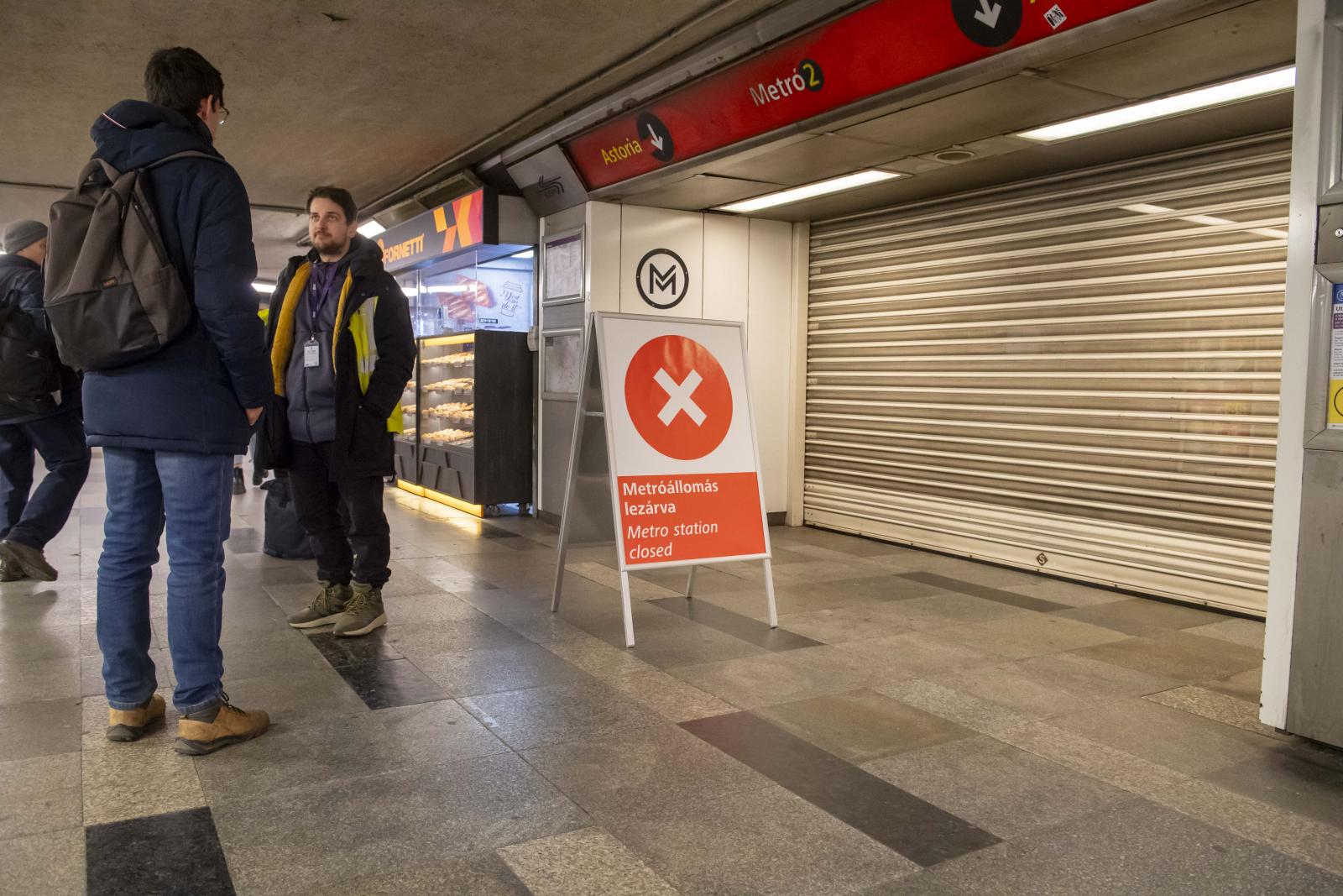 A BKV nem árulhatja el, hogy mennyit kap a filmforgatásért, ami miatt leáll a 2-es metró fél vonala