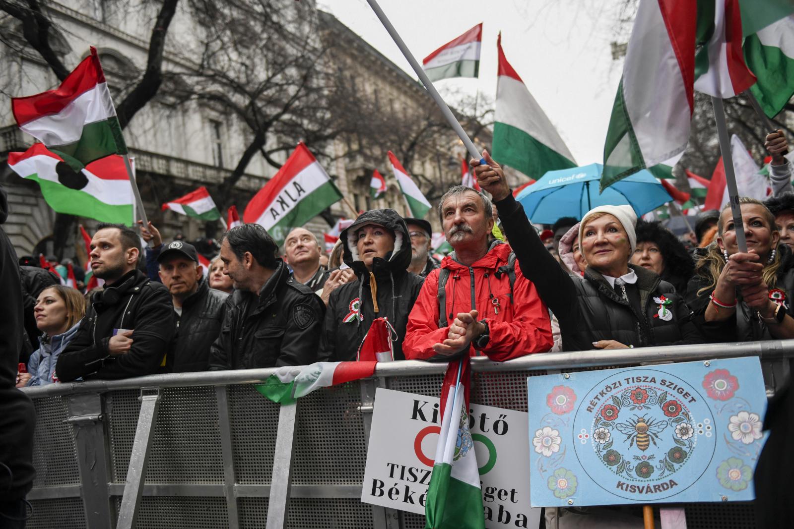 A Tisza Párt nagygyűlése az Andrássy úton 