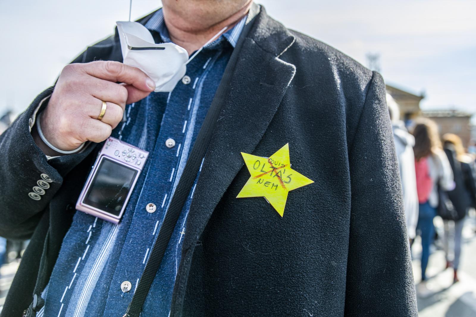  A hatástalan alternatív orvoslás, a járványszkepticizmus, az oltásellenesség és a különféle abszurd összeesküvés-elméletek virágzásának lehetünk ma szemtanúi