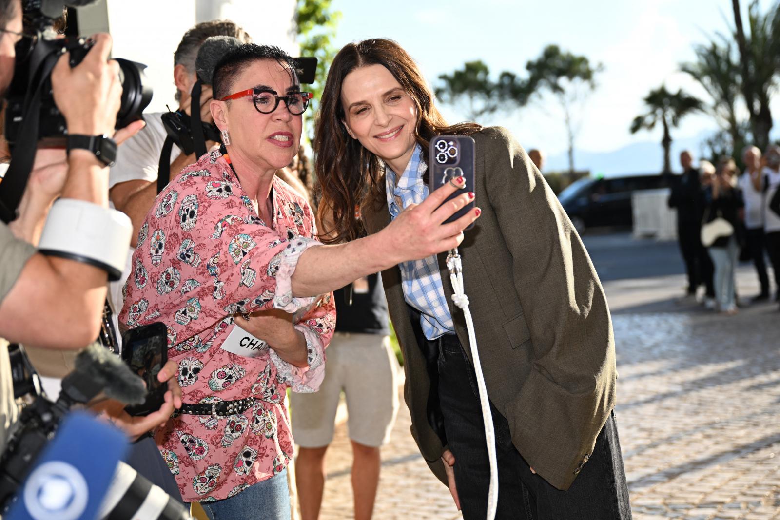 Az Oscar-díjas Halle Berry zsűritagként érkezett a megnyitóra