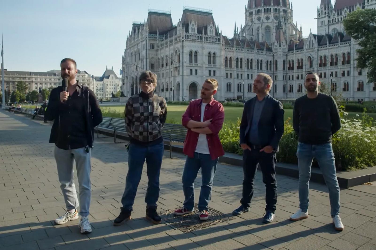 Öt szerkesztőség (Partizán, 444.hu, Telex, HVG, 24.hu) főszerkesztői ( Gulyás Márton, Uj Péter, Német Tamás, Gergely Márton, Pető Péter) álltak ki a törvénytervezet ellen a Kossuth téren. A szerkesztőségek közös műsort készítettek a javaslatról