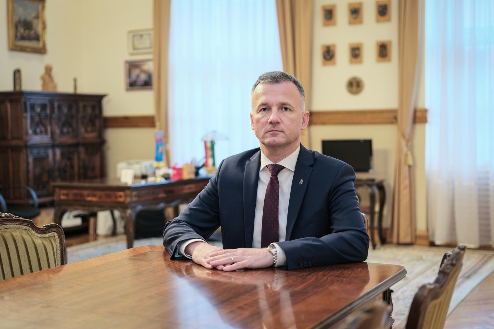 Görgényi Ernő Gyula város polgármestere