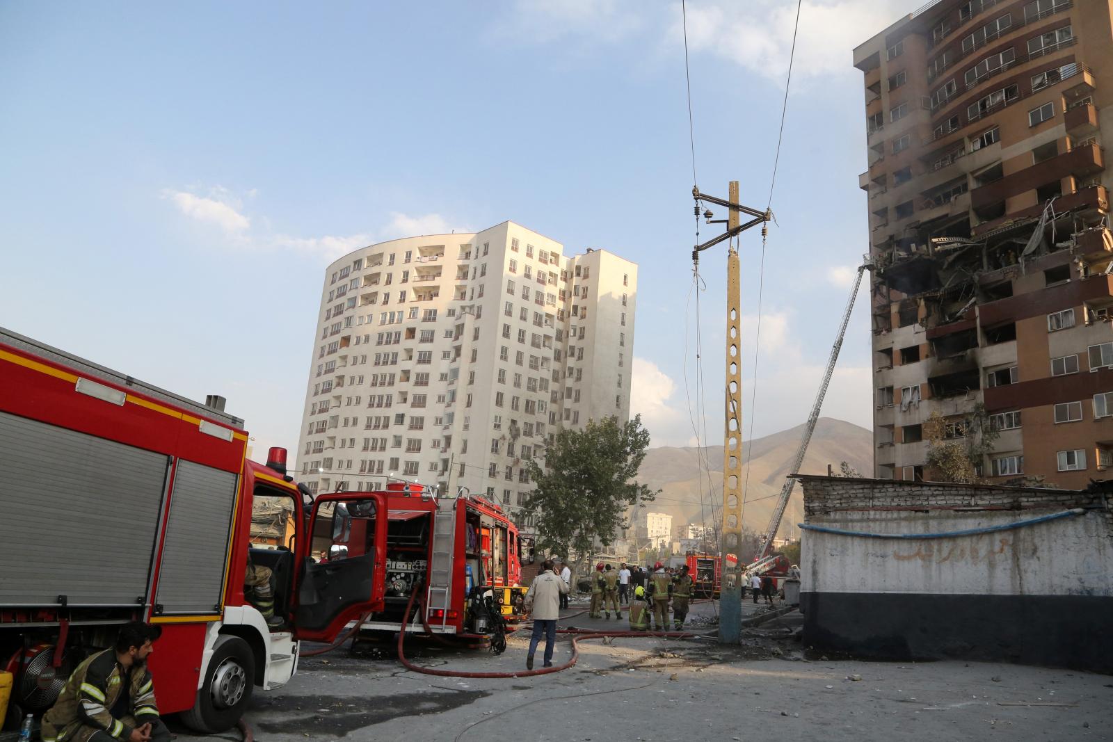 Az izraeli támadásban megrongálódott épület Teheránban június 13-án 