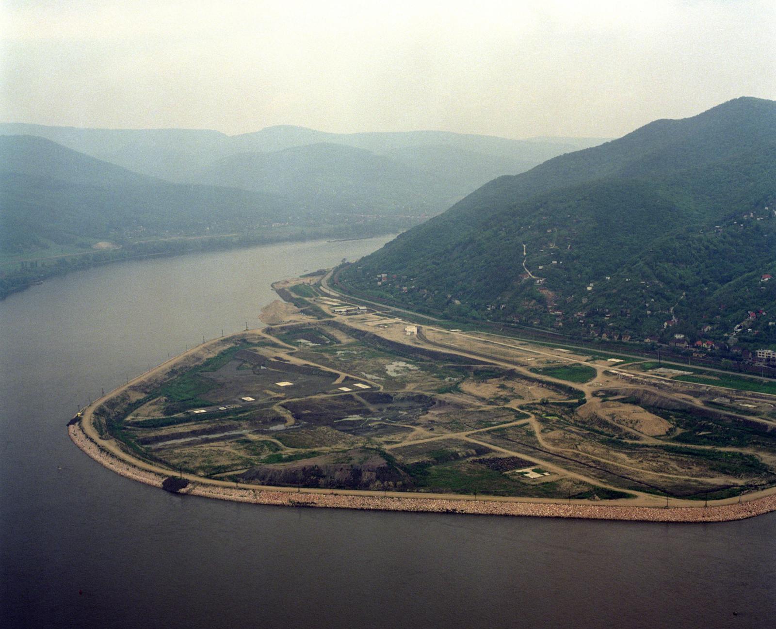 Nagymaros, 1991. A Duna magyarországi és szlovákiai szakaszának hasznosítására tervezett építmény