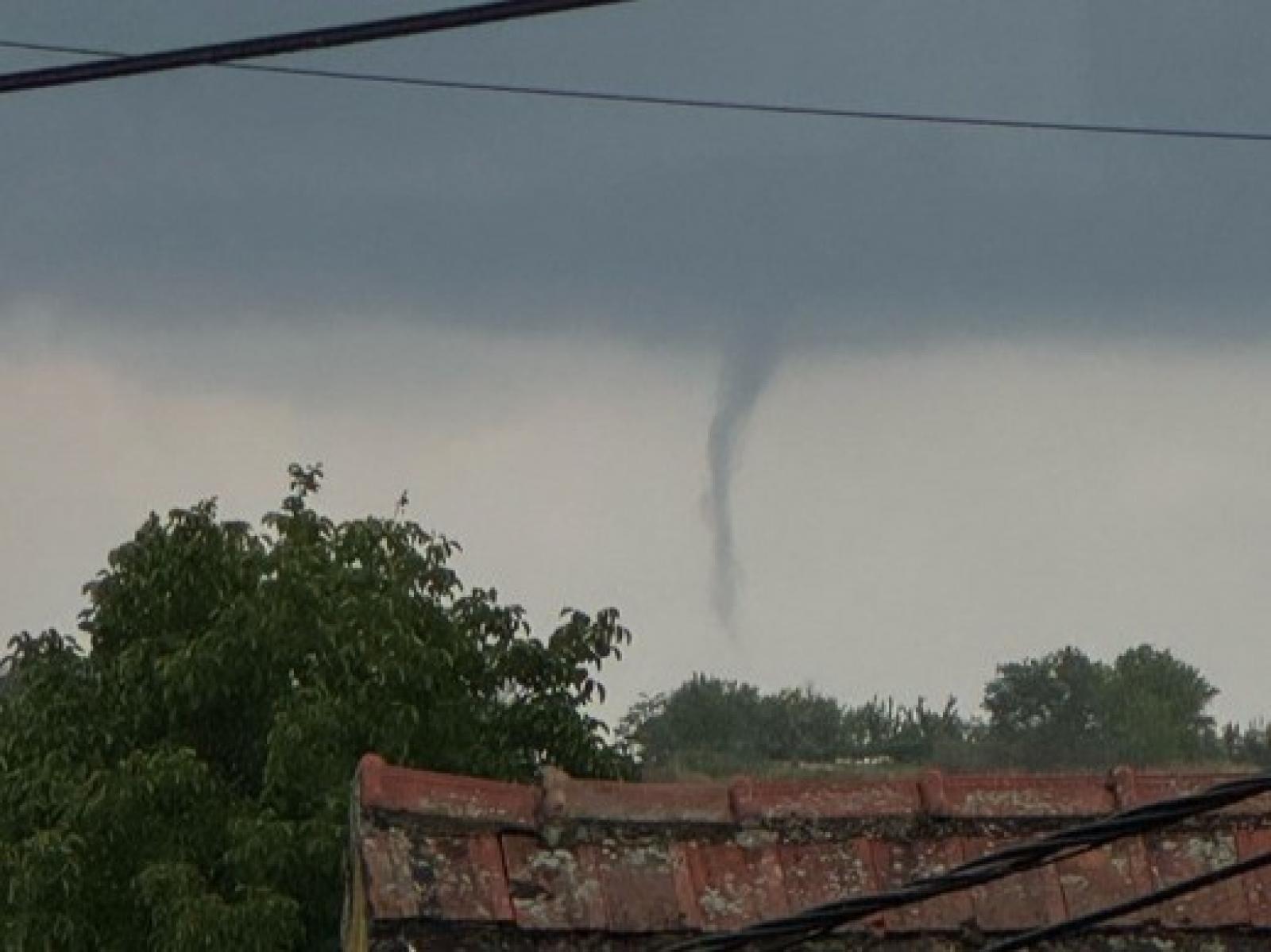 A Dunaszekcsőről fotózott tuba.