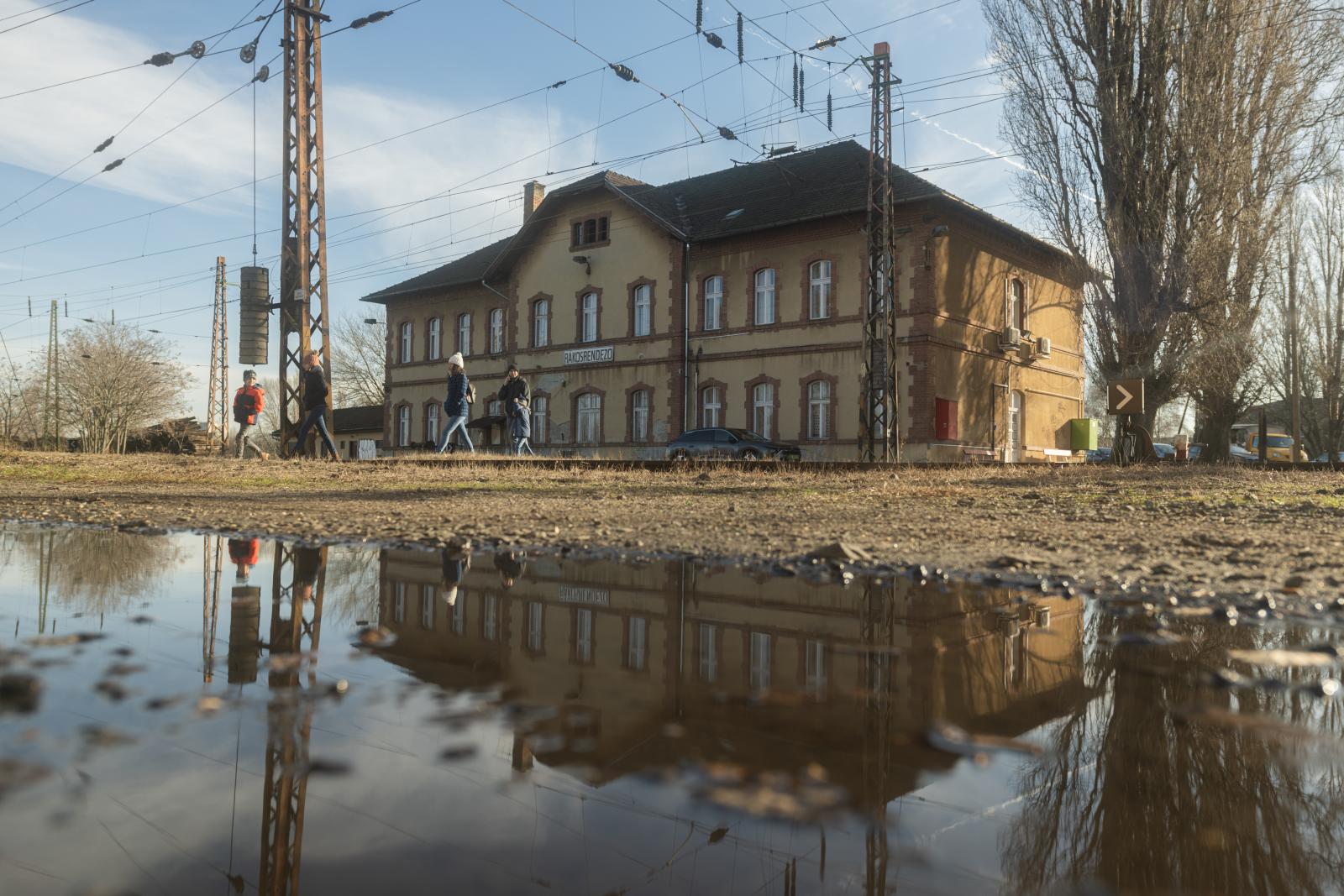 Eredetileg arab befektetőket akart a kormány, akiknek számos ígéretet tett. Most nem reagálnak