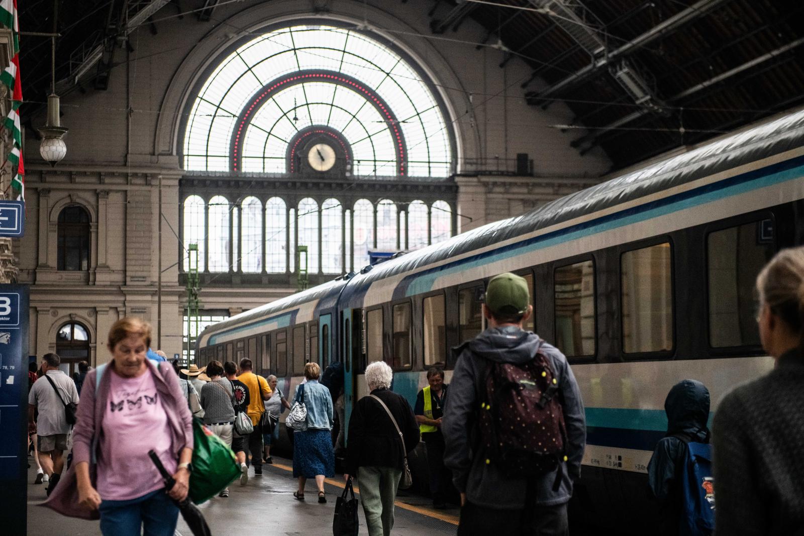 A Keleti pályaudvaron nem ritka, hogy késnek a vonatok