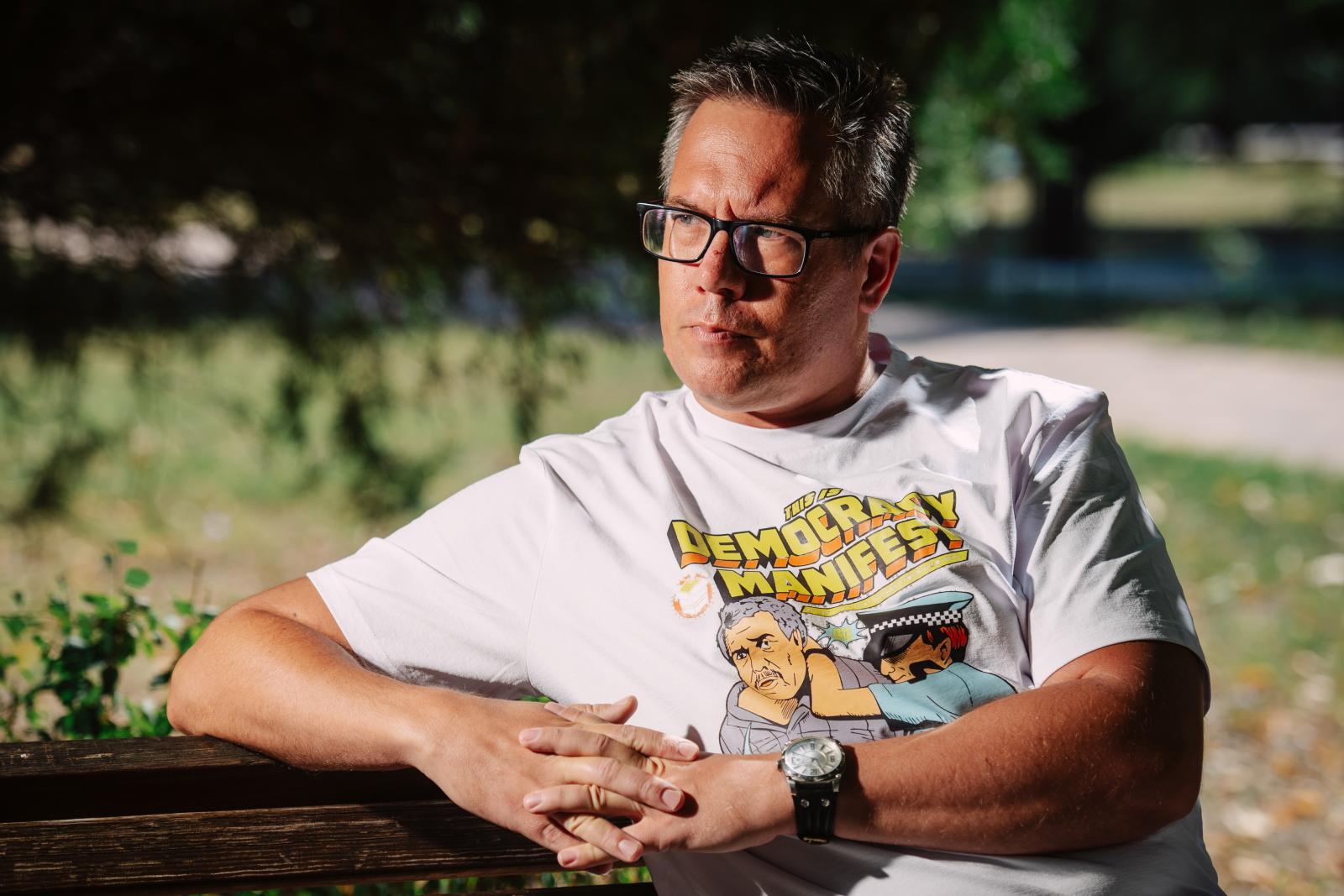  Többségében azokat a kollégákat vegzálták és űzték el, akik normálisan és becsülettel végezték a munkájukat, közülük alig maradtak – mondja Szabó Csaba