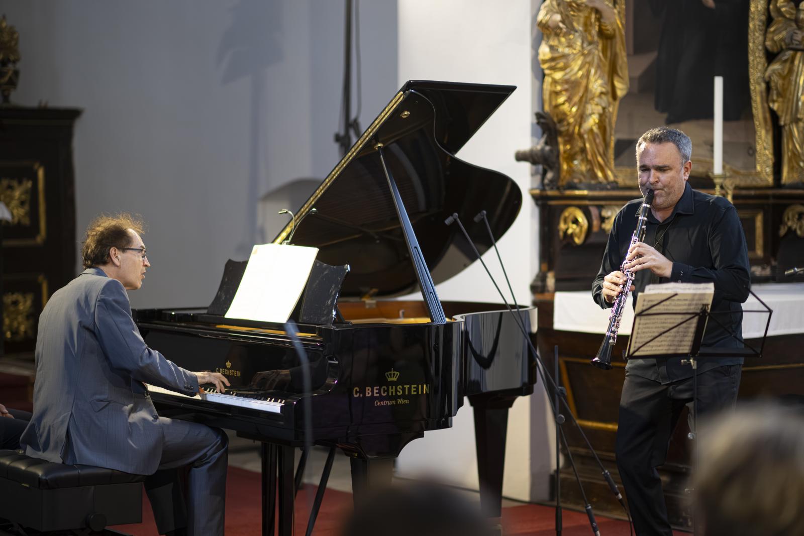 Várjon Dénes és Jörg Widmann a Boldogasszony-kápolnában