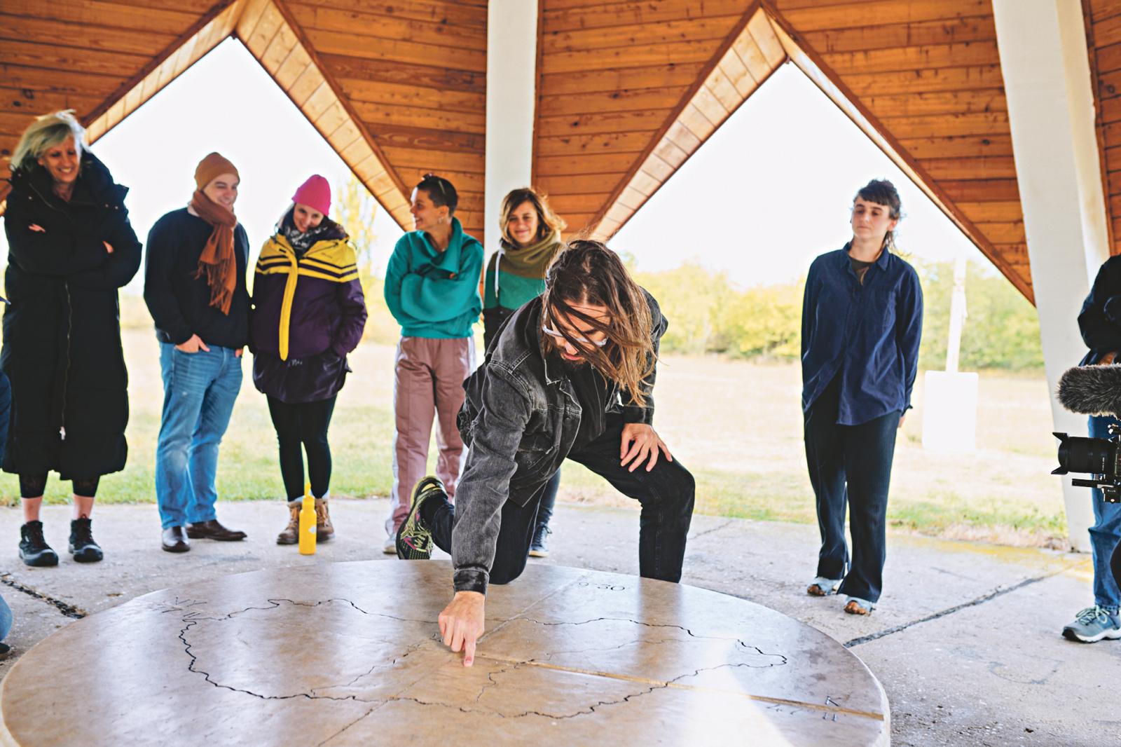 Szó szerint az ország közepe Pusztavacson