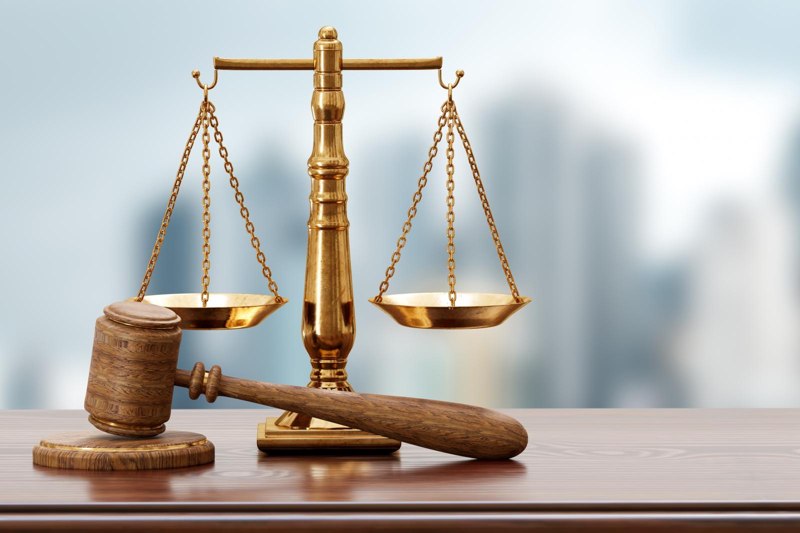 Hét férfit ítélt fegyházbüntetésre emberrablás miatt a bíróság Szegeden