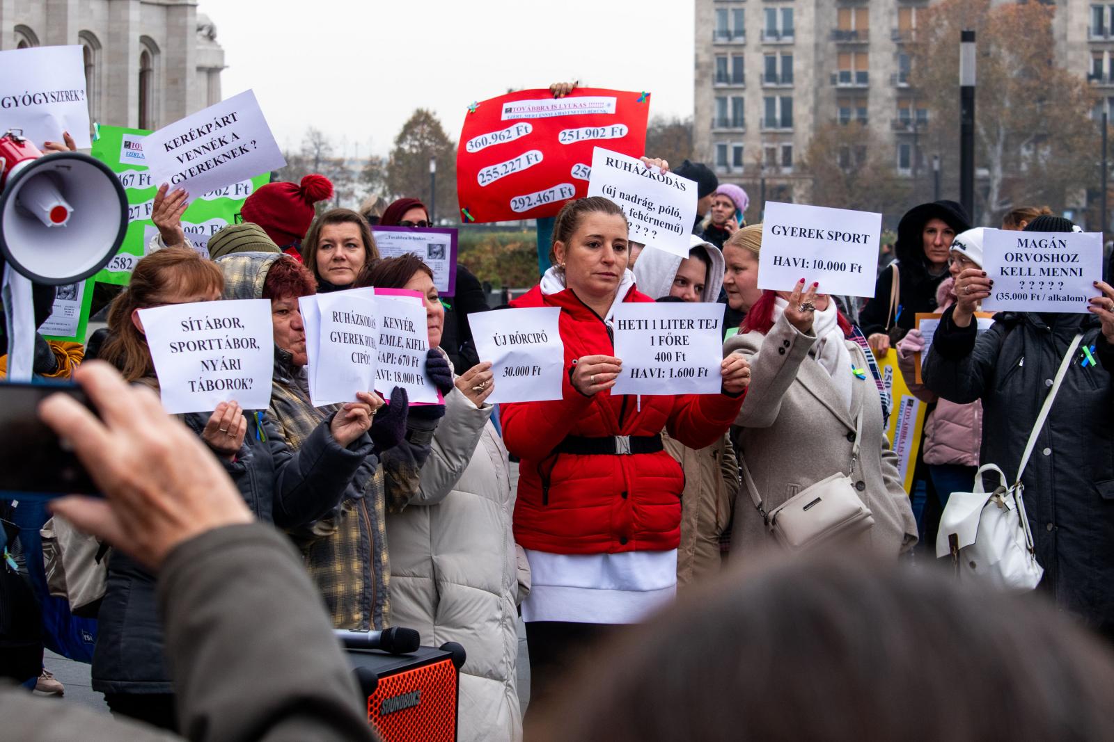 Megmozdulást akarnak a szociális dolgozók addig, amíg az Orbán-kormány kitér az érdemi döntések elől