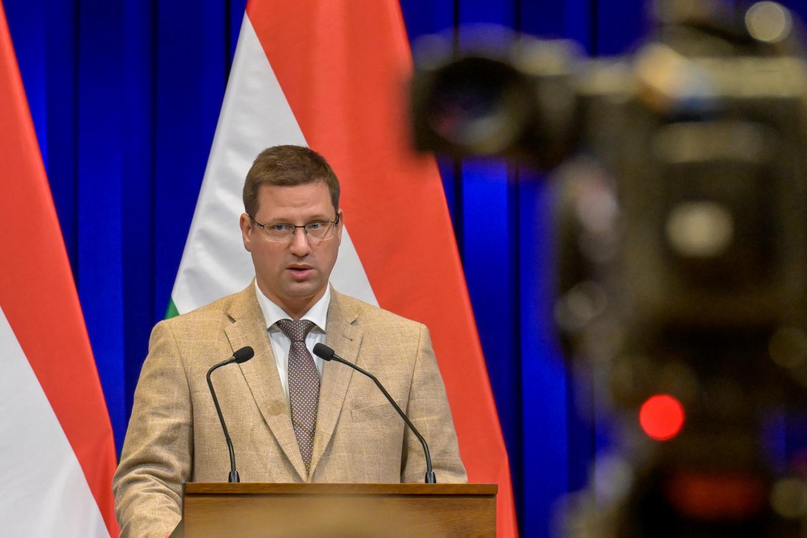 Gulyás Gergely: Elsősorban jó híreket tudok közölni – Kormányinfó percről percre