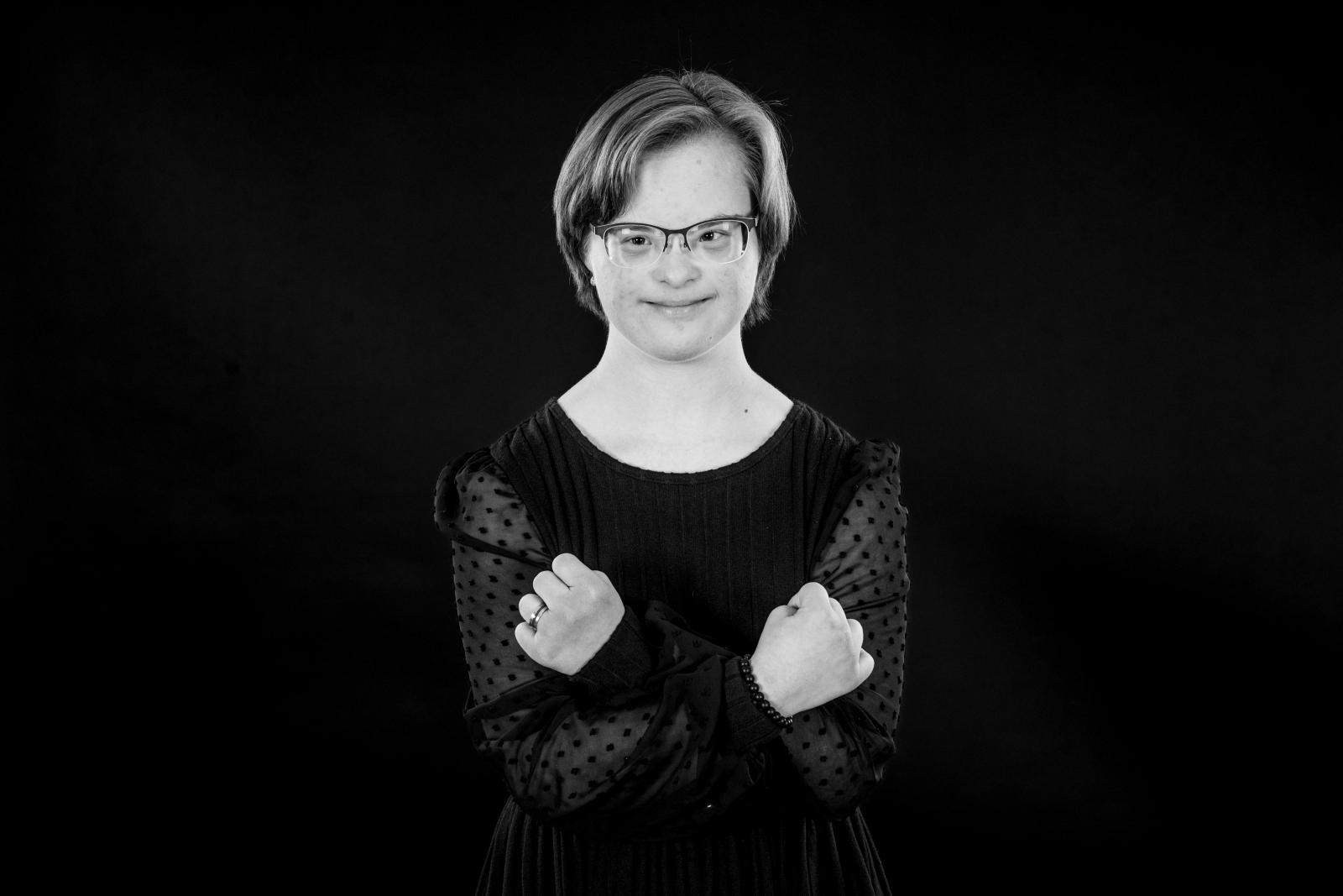 A Barcsi Szivárvány Egységes Gyógypedagógiai Módszertani Intézmény EGYMI „Mert hozzád tartozom” című fotókiállítása a Barcsi Városi Könyvtárban.
Fotón: Papp Henrietta