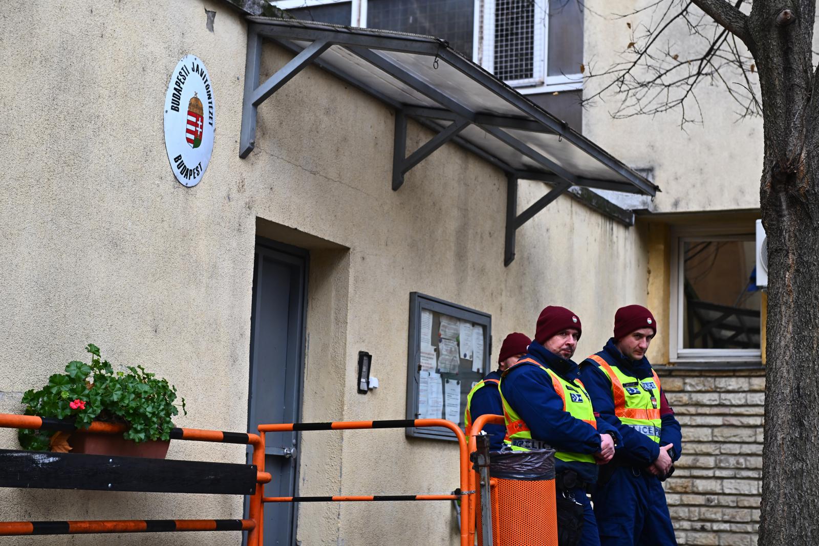 Szőlő utca: Újabb két hónappal meghosszabbították négy gyanúsított letartóztatását