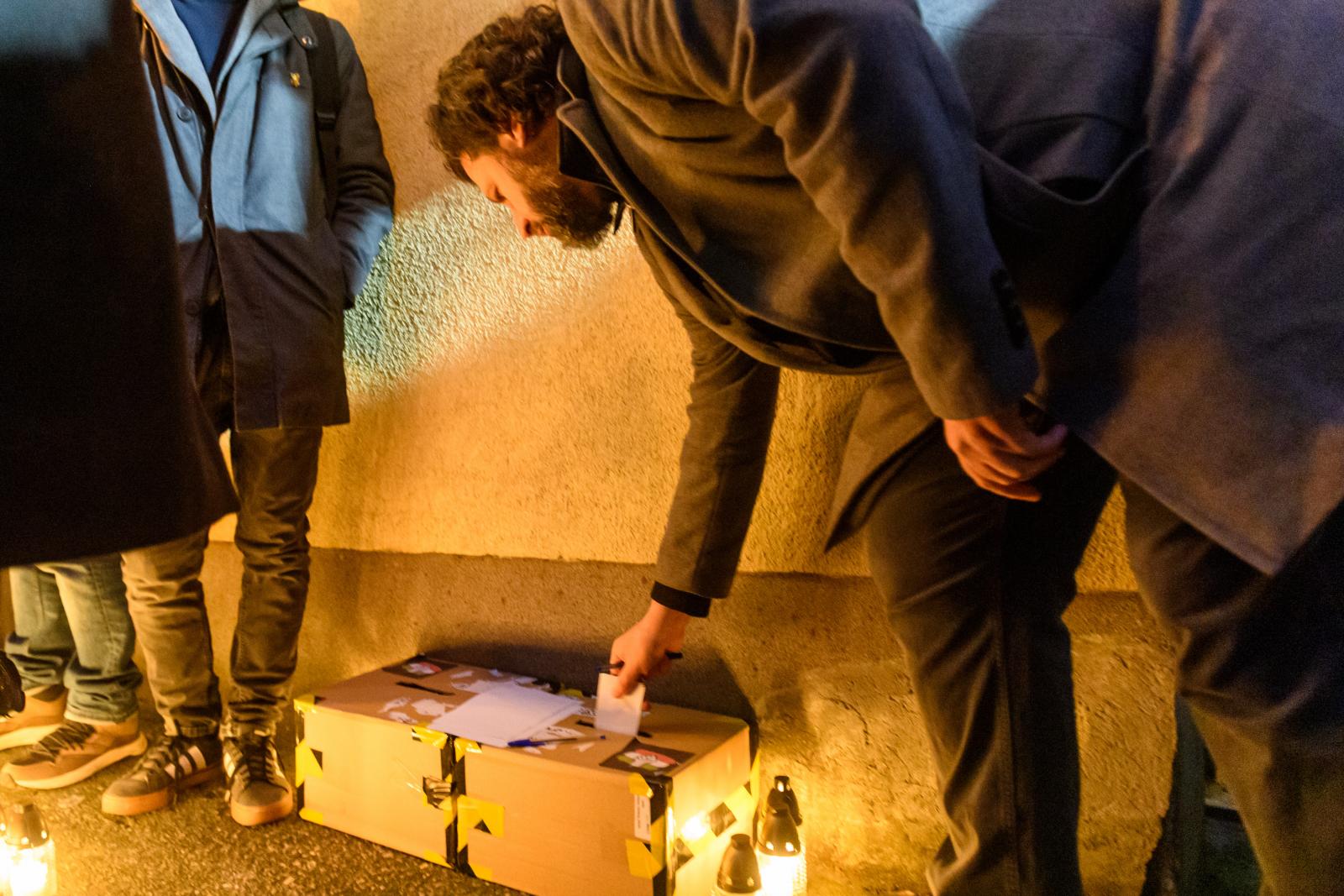 „Tudnotok kell, hogy szégyenkezünk és sajnáljuk” - Több mint 30 közéleti szereplő írt nyílt levelet az állami gondoskodásában élőknek