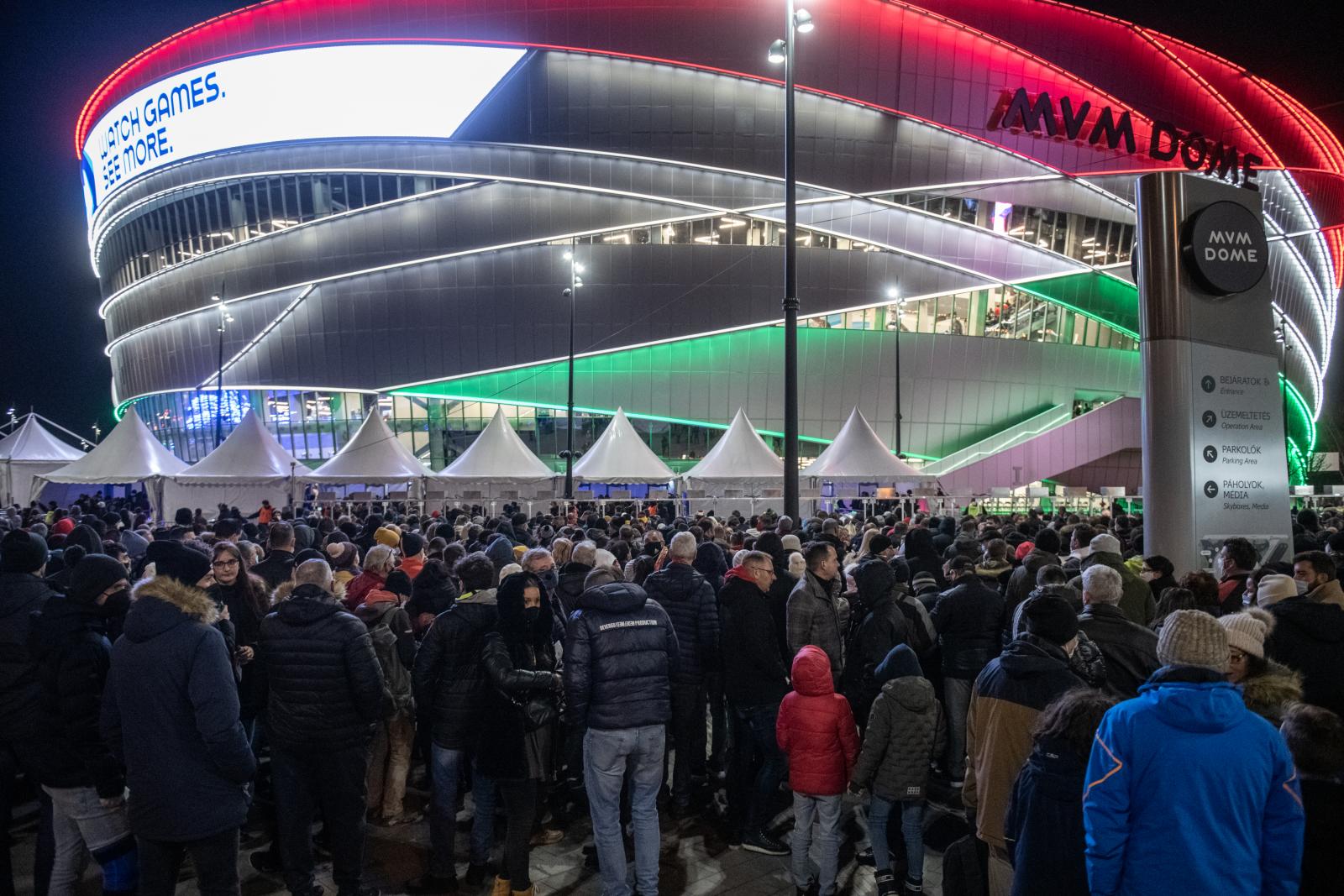 Van egy nagyjából 50 milliárdból épült világszínvonalú uszoda Budapesten, de a 2027-es vizes világbajnokságot nem ott rendezik. Miért nem?