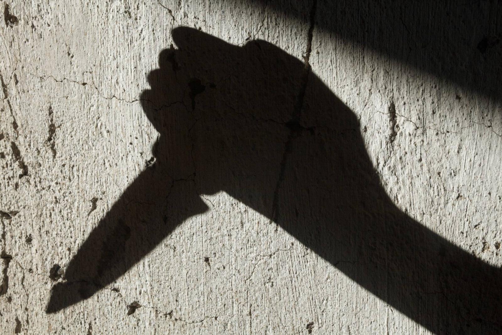 Féltékenységből szúrhatta meg kortársát a 15 éves lány a Nagymező utcában