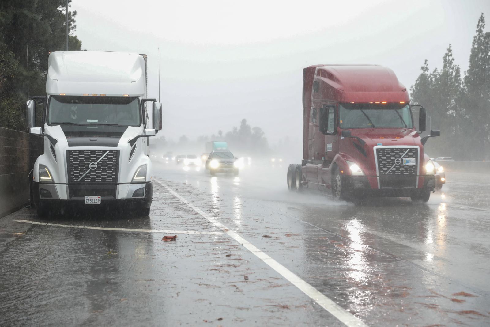 Rendkívüli állapotot hirdettek Dél-Kaliforniában a heves esőzések miatt