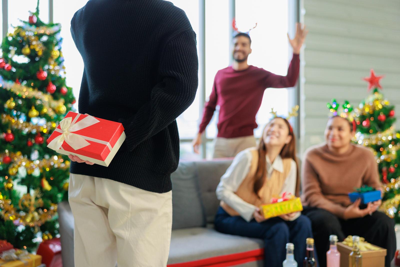 Papp Sándor Zsigmond: Barátok a fa alatt