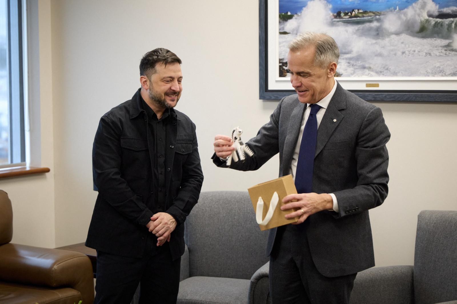 Kanada 2,5 milliárd dollár értékű segélyt gazdasági segélyt nyújt Ukrajnának