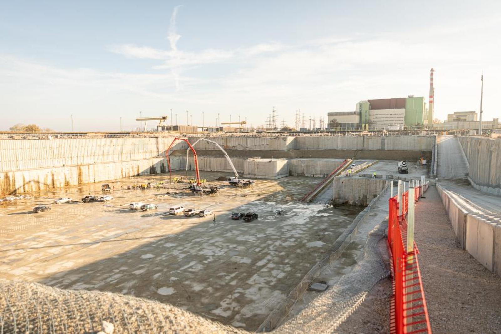 700 milliárd forintot már elszórtak rá, Paks 2 most az évtized legnagyobb pénzügyi kockázatával fenyeget