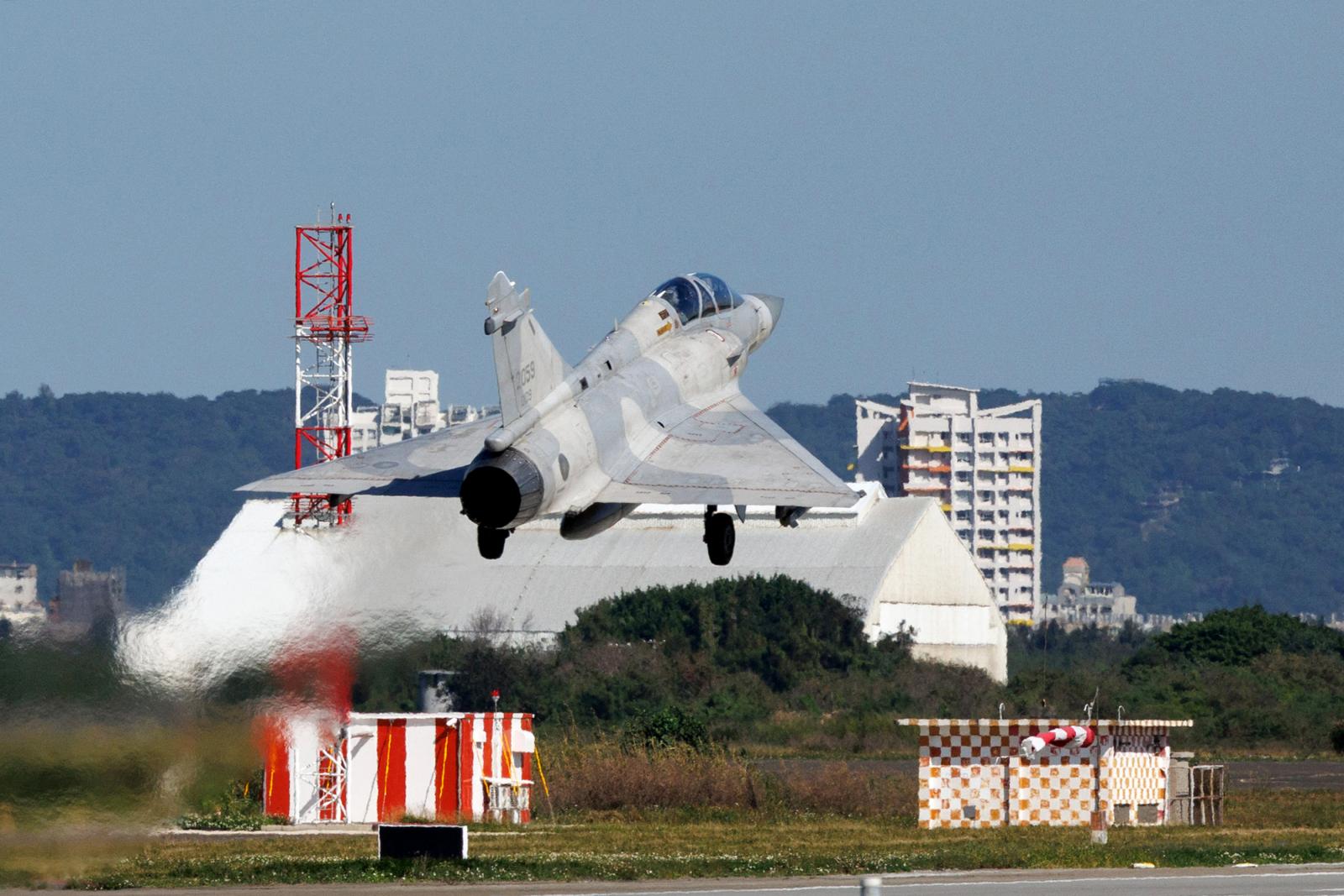 Kína hadgyakorlatot indított Tajvan körül