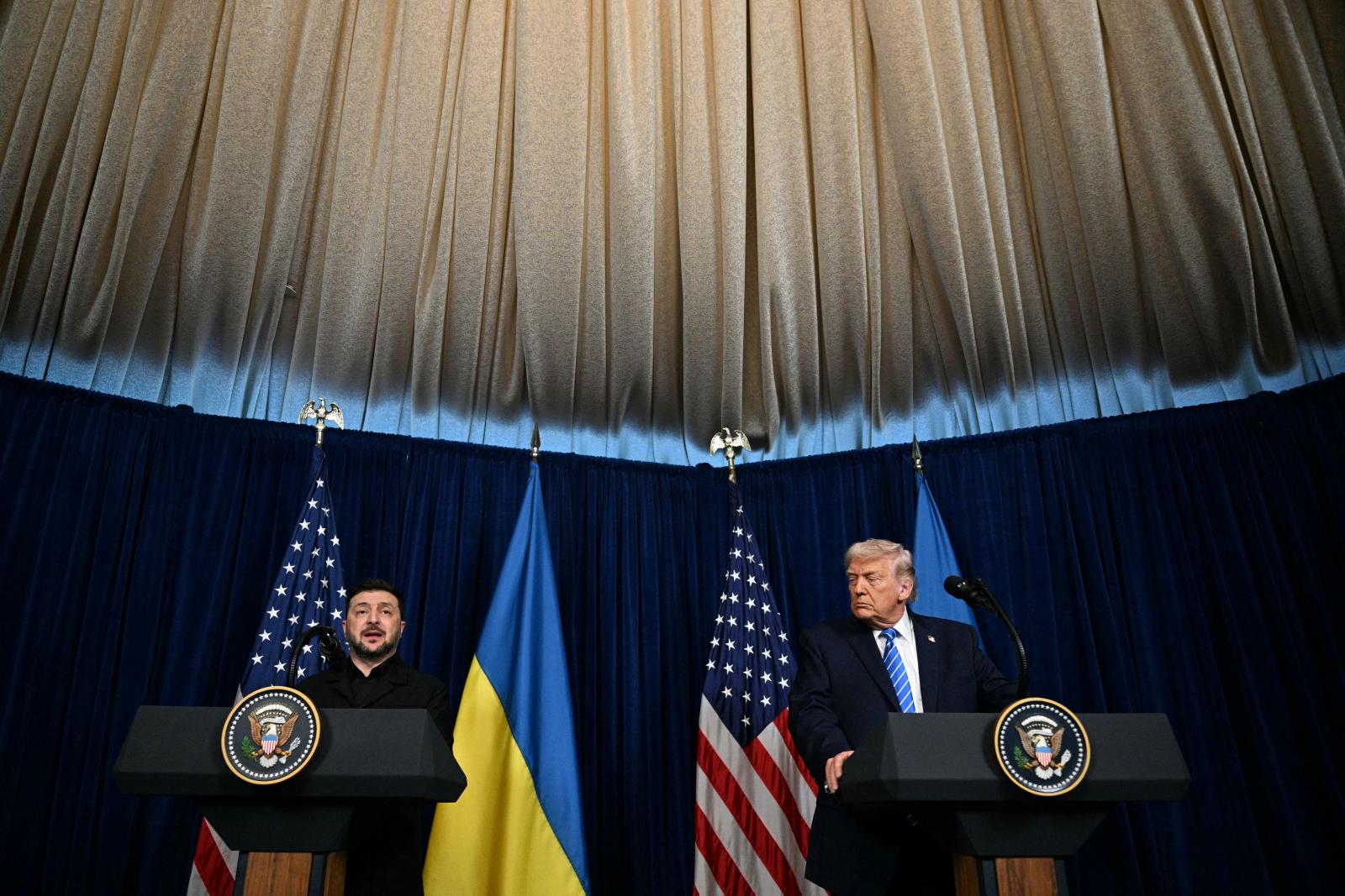 Donald Trump Vlagyimir Putyin legfőbb szövetségese – A floridai amerikai-ukrán tárgyalások margójára