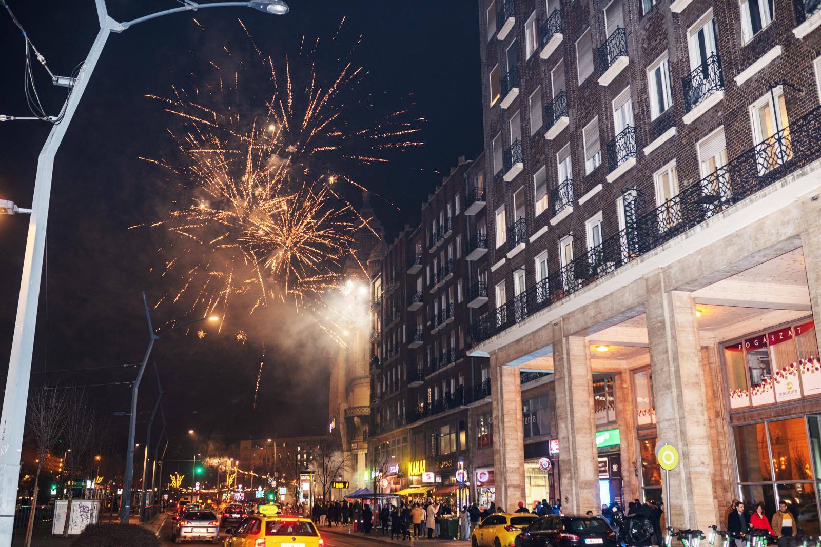 Jön a szilveszter, a biztonságos tűzijátékozásra figyelmeztet a katasztrófavédelem