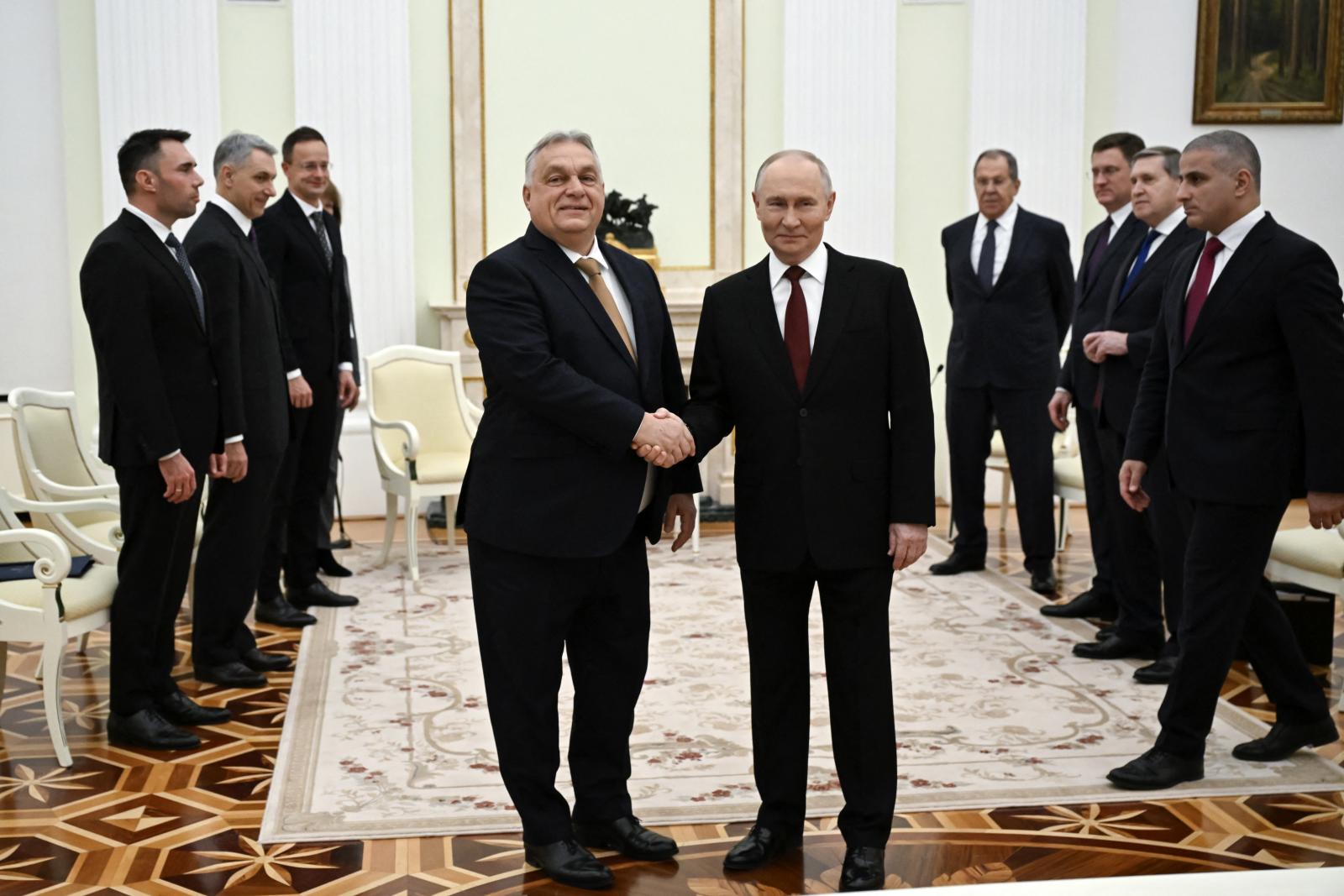 Donald Trump, Aleksandar Vučić és Kim Dzsongun mellett Orbán Viktor is megkapta Vlagyimir Putyin újévi üdvözletét