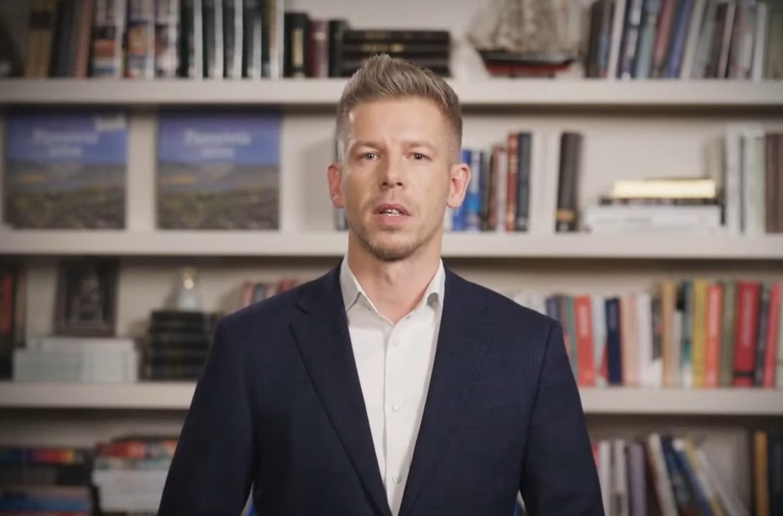 Magyar Péter idén is pontban éjfélkor mondja elaz újévi beszédét